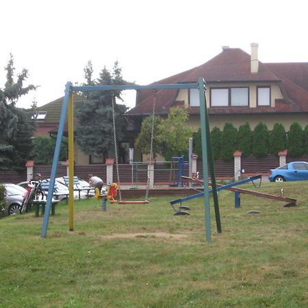 Apartament Pod Jasna Gora Częstochowa Esterno foto